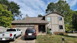 Pre-foreclosure in  N 117TH CIR Omaha, NE 68164