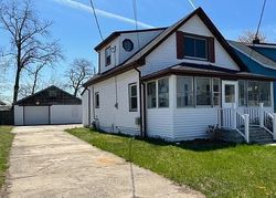 Pre-foreclosure in  MANNING PL Keansburg, NJ 07734