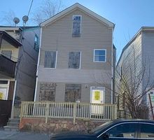 Pre-foreclosure in  ARCH ST Paterson, NJ 07522