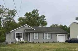 Pre-foreclosure in  E 6TH AVE Clementon, NJ 08021