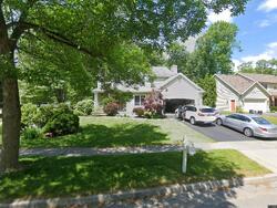 Pre-foreclosure in  HORIZON DR Saratoga Springs, NY 12866