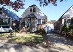 Pre-foreclosure Listing in UTOPIA PKWY FLUSHING, NY 11358