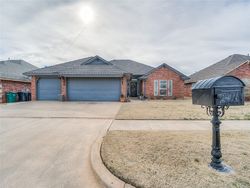 Pre-foreclosure in  NW 152ND ST Edmond, OK 73013
