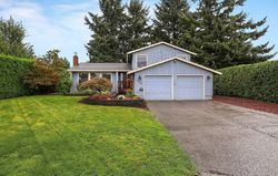 Pre-foreclosure in  SE MICHAEL DR Portland, OR 97222