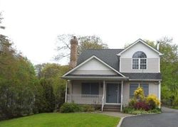 Pre-foreclosure in  BERKSHIRE DR Farmingville, NY 11738