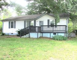 Pre-foreclosure in  DAVIS DR Columbia, TN 38401