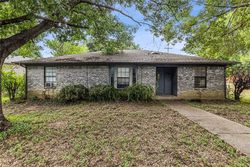 Pre-foreclosure in  RIDGEVIEW ST Fort Worth, TX 76119