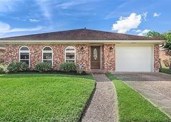 Pre-foreclosure in  LASSALLE DR New Orleans, LA 70123