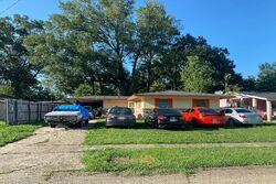 Pre-foreclosure in  NELLIE AVE Baton Rouge, LA 70805