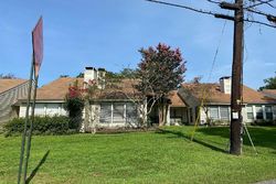 Pre-foreclosure in  JEFFERSON HWY Baton Rouge, LA 70809