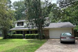 Pre-foreclosure in  EVERGREEN DR Shreveport, LA 71118