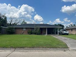 Pre-foreclosure in  OVERHILL DR Lake Charles, LA 70605