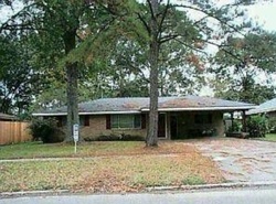 Pre-foreclosure in  GLADEWOOD DR Baton Rouge, LA 70806