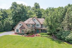 Pre-foreclosure in  OAK CREEK DR Yorkville, IL 60560