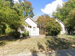 Pre-foreclosure in  RIVER RIDGE DR Newburgh, IN 47630