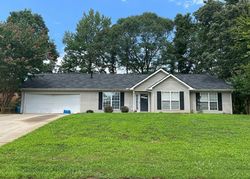 Pre-foreclosure in  ARLINGTON LN Commerce, GA 30529