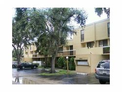 Pre-foreclosure in  SW 87TH TER  Fort Lauderdale, FL 33328