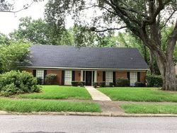 Pre-foreclosure in  FERNWAY DR Montgomery, AL 36111