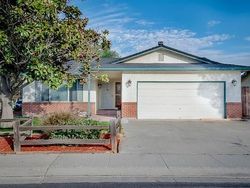 Pre-foreclosure in  AGATE AVE Manteca, CA 95336