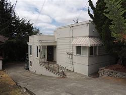 Pre-foreclosure in  NEY AVE Oakland, CA 94605