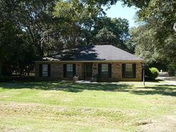 Pre-foreclosure in  QUEEN ODELLA DR W Mobile, AL 36619