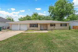 Pre-foreclosure in  DARDEN DR Waco, TX 76706