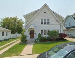 Pre-foreclosure in  LAWN ST Racine, WI 53404