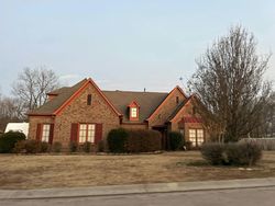 Pre-foreclosure in  JOHN MICHAEL DR Southaven, MS 38672