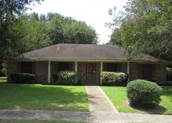 Pre-foreclosure in  MODESTO AVE Baton Rouge, LA 70811