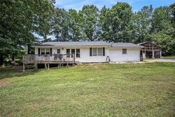 Pre-foreclosure in  GLORY LN Mount Airy, GA 30563