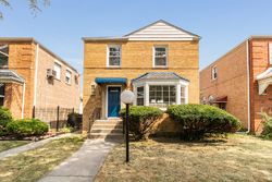 Pre-foreclosure in  S GREEN ST Chicago, IL 60643