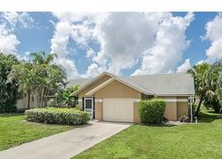 Pre-foreclosure in  ROBIN WAY Bonita Springs, FL 34135
