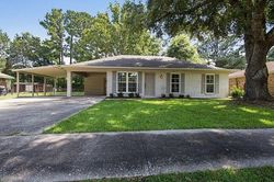 Pre-foreclosure in  JUNO DR Baker, LA 70714