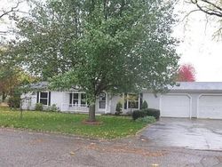 Pre-foreclosure in  SUNNYSIDE DR Dowagiac, MI 49047