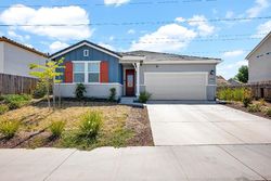 Pre-foreclosure in  SCRIMSHAW WAY Sacramento, CA 95829