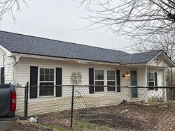  Lucas Ln, Nicholasville KY