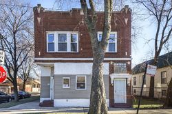 Pre-foreclosure in  S COLFAX AVE Chicago, IL 60617