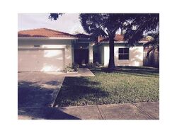 Pre-foreclosure in  SW 30TH TER Miami, FL 33185