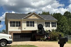 Pre-foreclosure in  COWAN RD Griffin, GA 30223