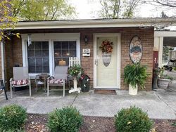 Pre-foreclosure in  LOOKOUT ST Lancaster, OH 43130