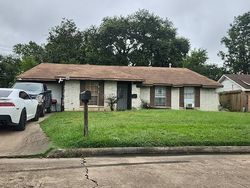 Pre-foreclosure in  DALEBROOK DR Houston, TX 77016