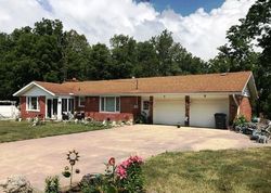 Pre-foreclosure in  W SHIRLEY LN Muncie, IN 47302