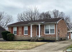 Pre-foreclosure in  CHASEWOOD PL Louisville, KY 40229