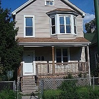 Pre-foreclosure in  S PARNELL AVE Chicago, IL 60621