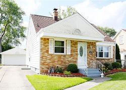 Pre-foreclosure in  CATHEDRAL LN Buffalo, NY 14225