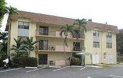 Pre-foreclosure in  NE 8TH AVE C Miami, FL 33138