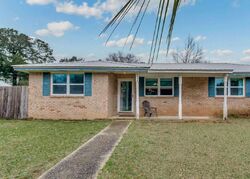 Pre-foreclosure in  KENNINGTON CIR Milton, FL 32570