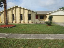 Pre-foreclosure in  CIMARRON DR Orlando, FL 32829