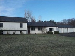 Pre-foreclosure in  CHEERY HILL DR Johnstown, OH 43031