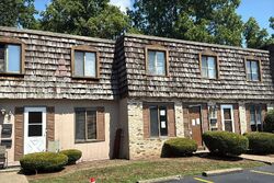 Pre-foreclosure in  MENTOR AVE  Painesville, OH 44077